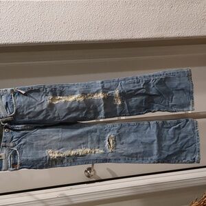 MISS ME "Marilyn" Size 28 Distressed. Good condition.
